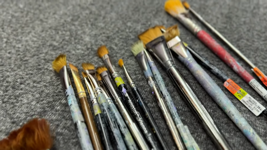 Best Brushes for Acrylic Painting (for Beginners)