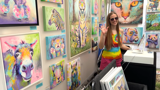 Should You Sit or Stand at Art Fairs?